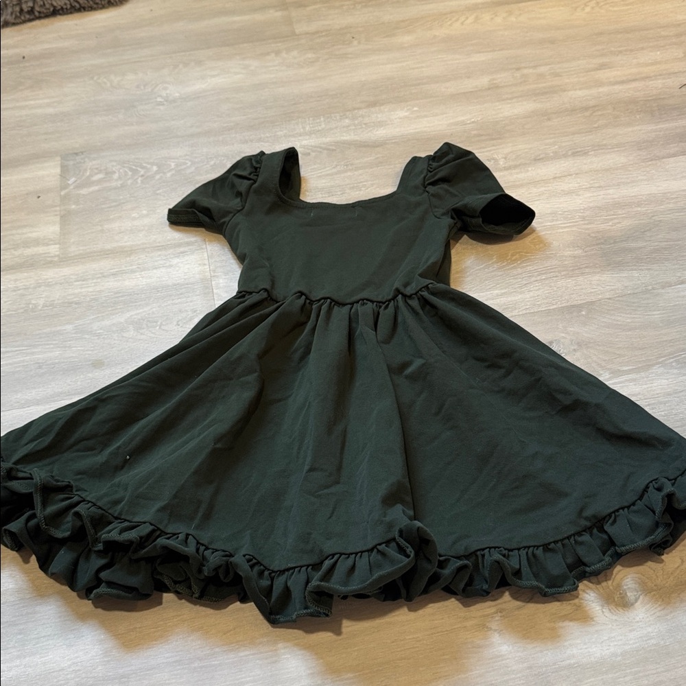 Girlhood by little Stocking Co green twirly dress size 6 - Picture 4 of 4